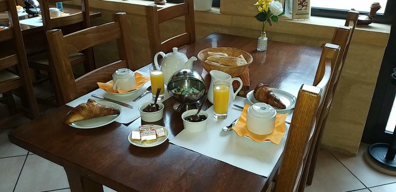 La Table Du Chaffour Saint-Genies-Bellevue Ngoại thất bức ảnh